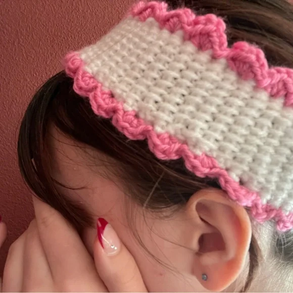 Head Band With Pink Ribbing - Picture 5 of 6
